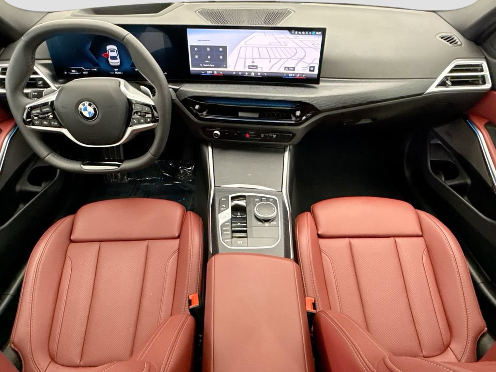 Used 2025 BMW 330i Sedan w/ Premium Package RWD image 13
