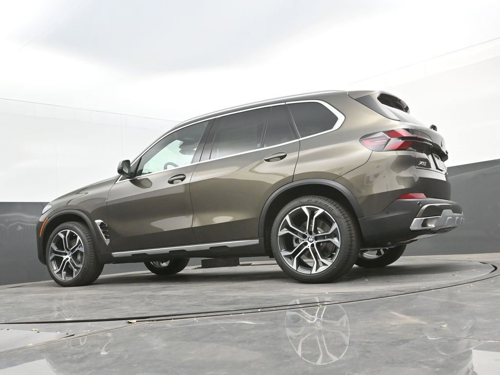 New 2026 BMW X5 sDrive40i RWD image 49
