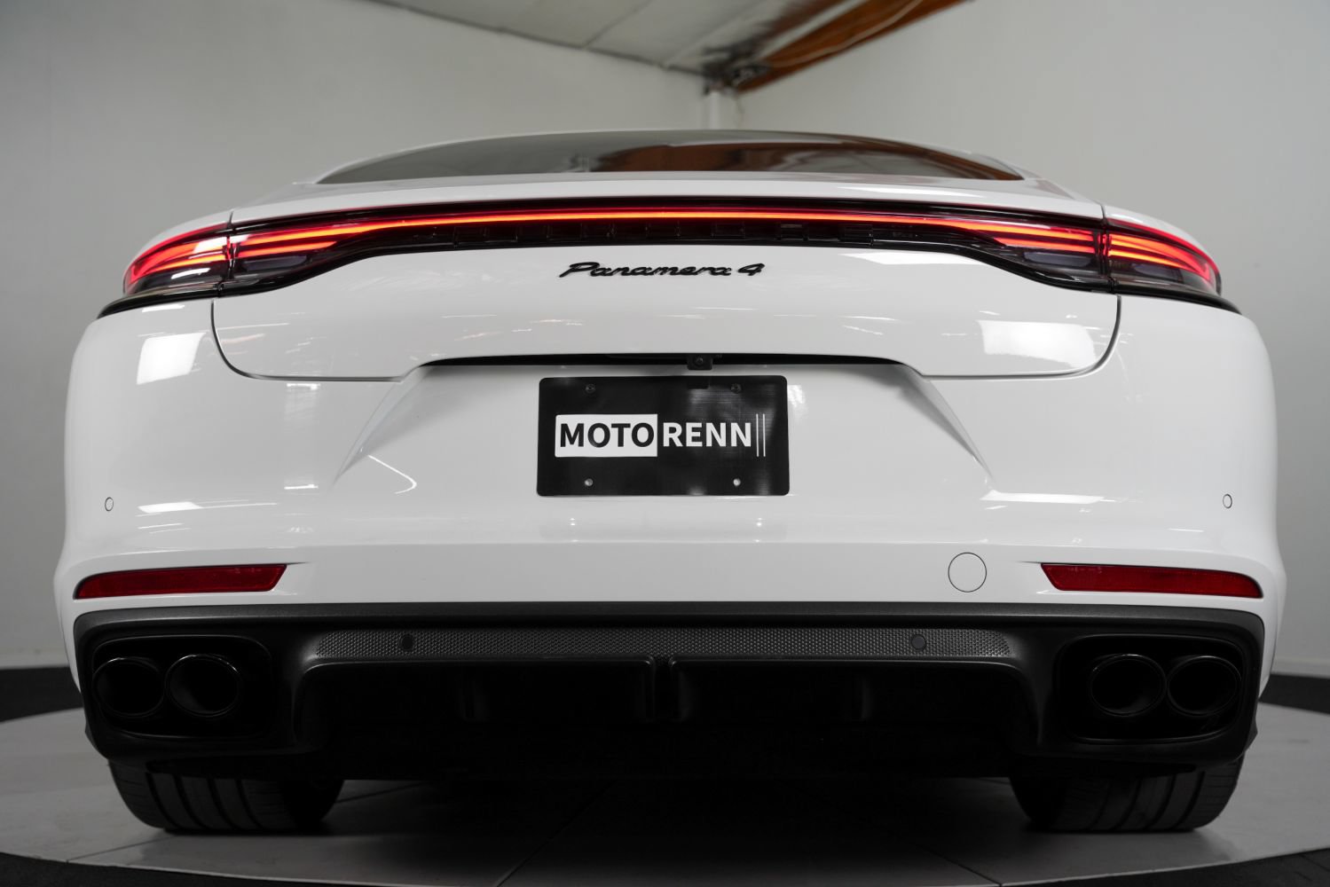 Used 2023 Porsche Panamera 4 Platinum Edition AWD/4WD image 21