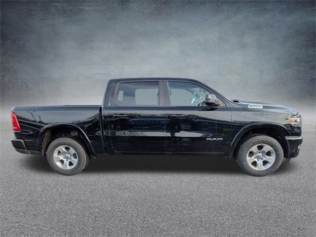 New 2026 RAM 1500 4x4 Crew Cab image 3