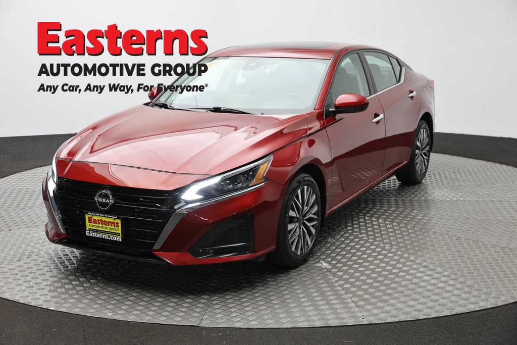 Used 2023 Nissan Altima 2.5 SV w/ SV Premium Package