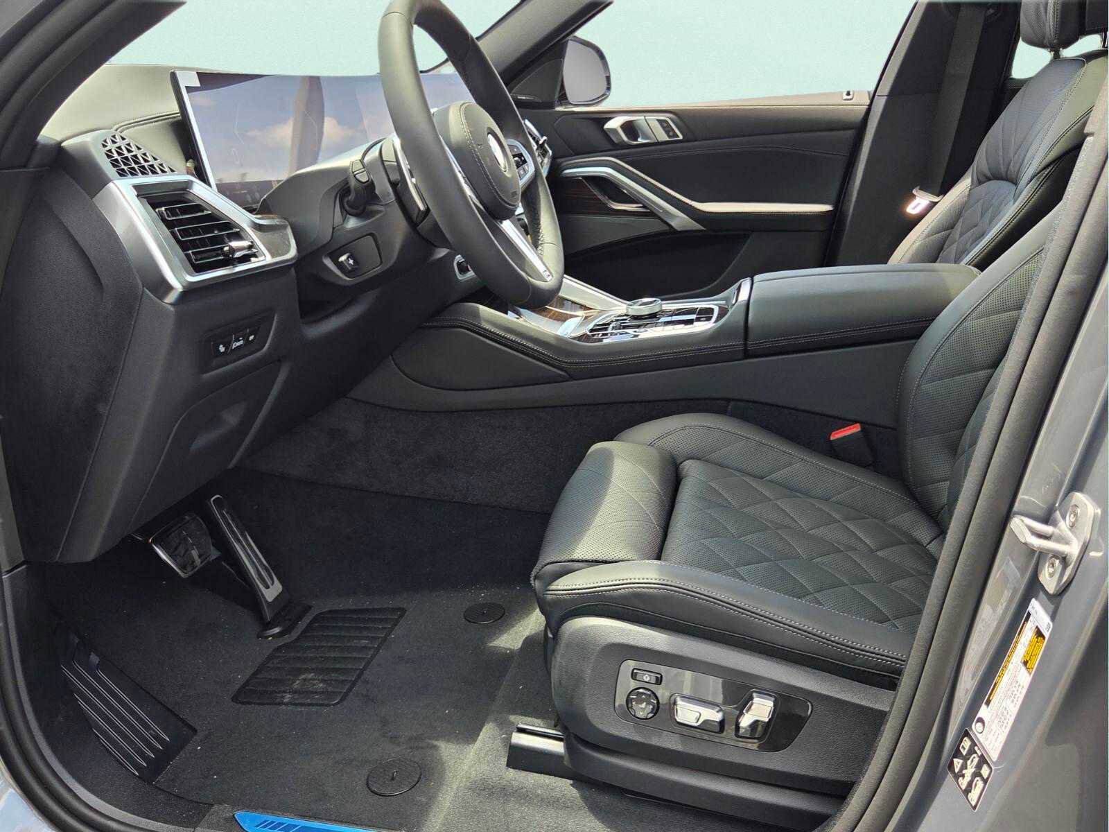 New 2026 BMW X6 xDrive40i w/ Executive Package AWD/4WD image 8