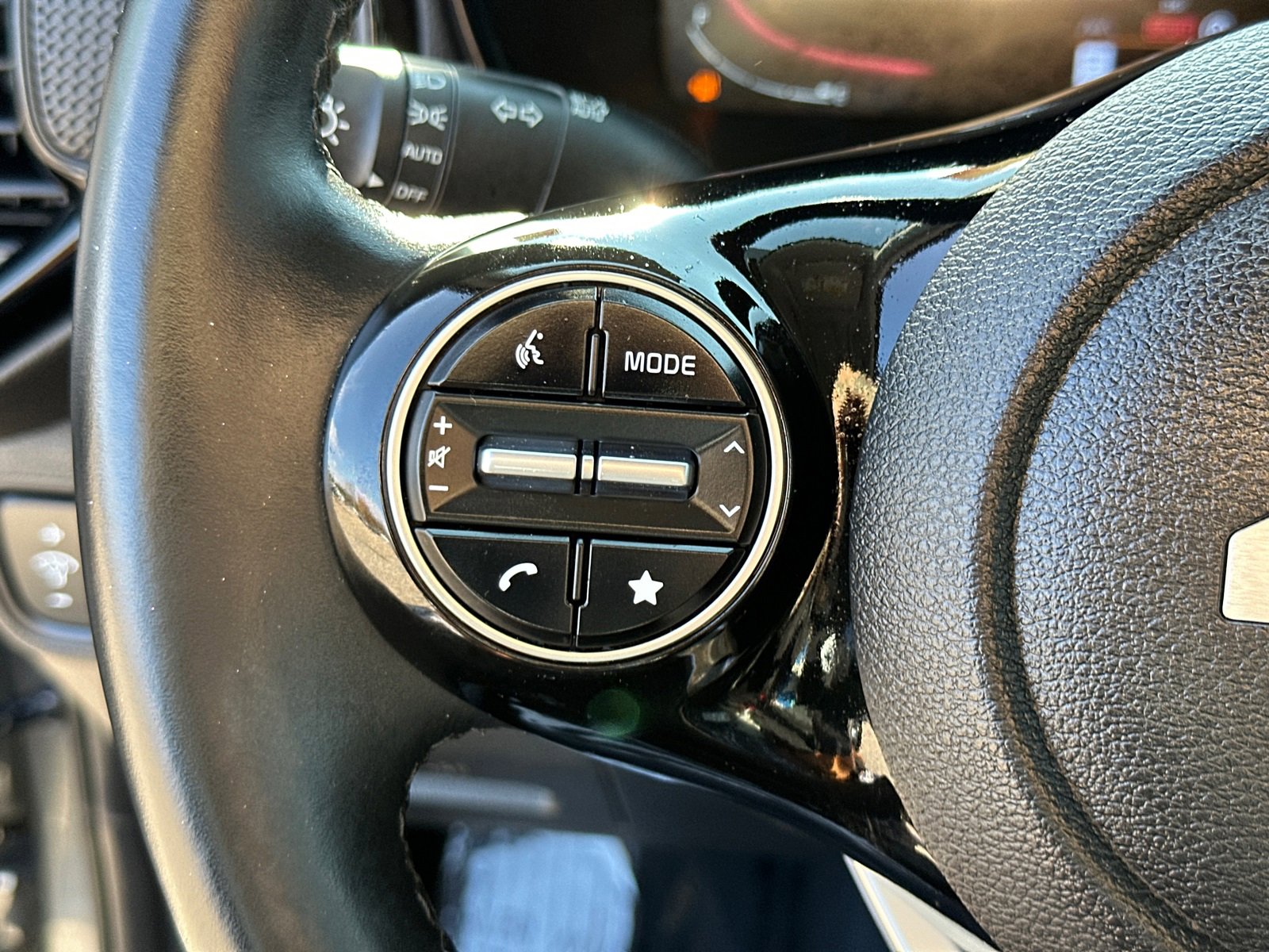 Used 2024 Kia Soul EX image 25