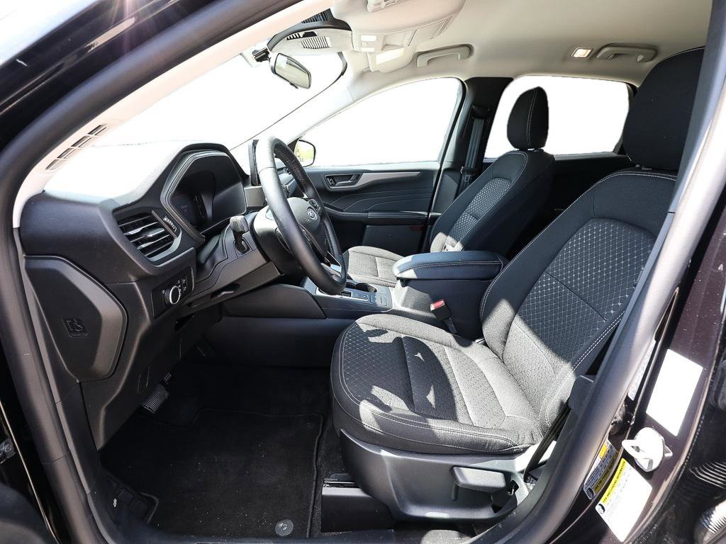 Used 2026 Ford Escape Active w/ Cold Weather Package FWD image 11