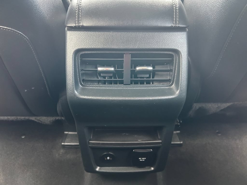 Used 2024 Ford Edge Titanium AWD/4WD image 33