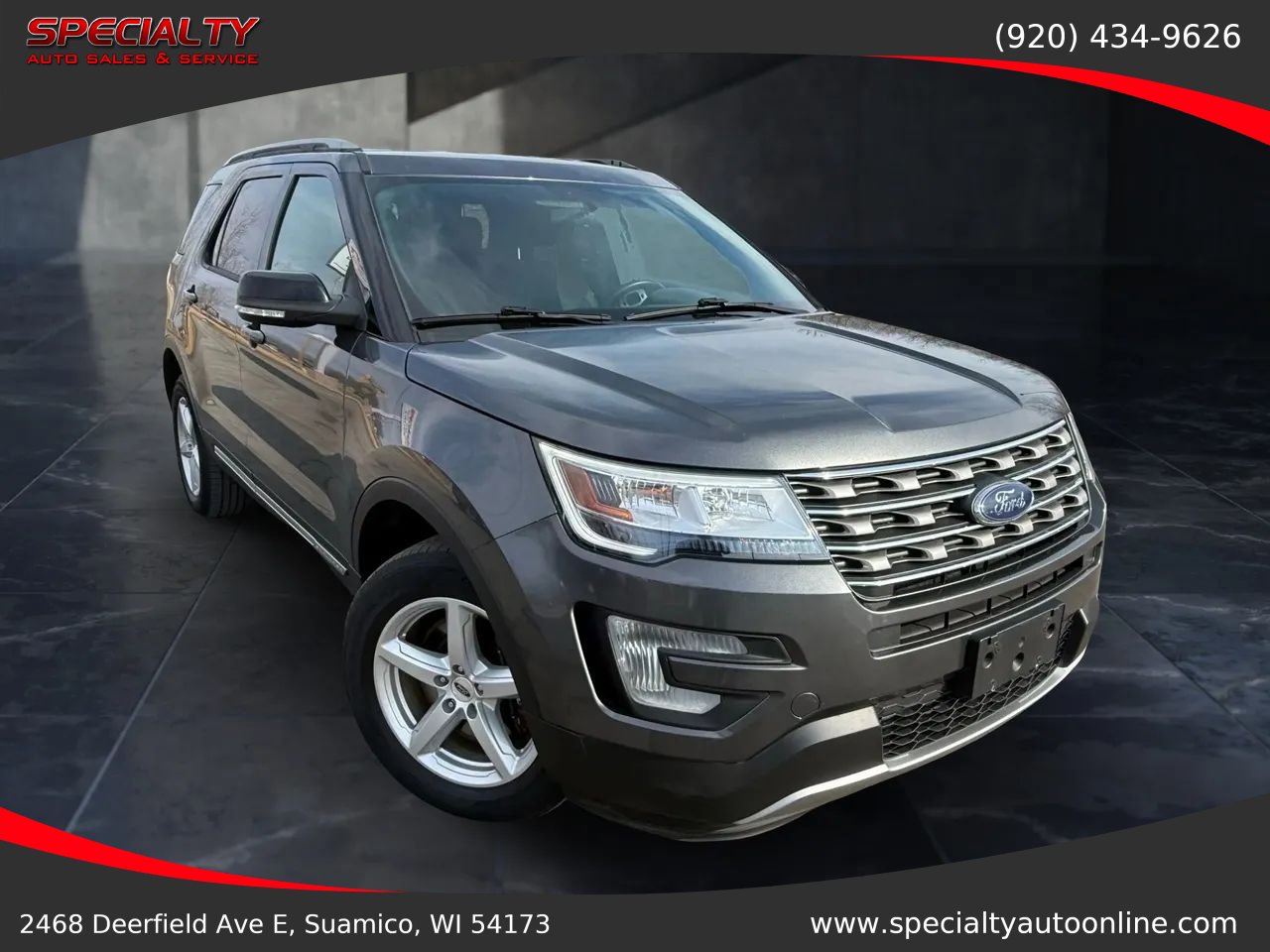 Used 2017 Ford Explorer XLT image 2