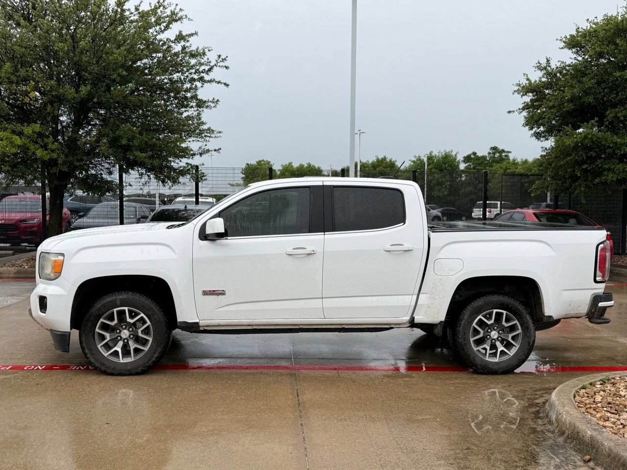 Used 2017 GMC Canyon SLE w/ All Terrain Package AWD/4WD image 2