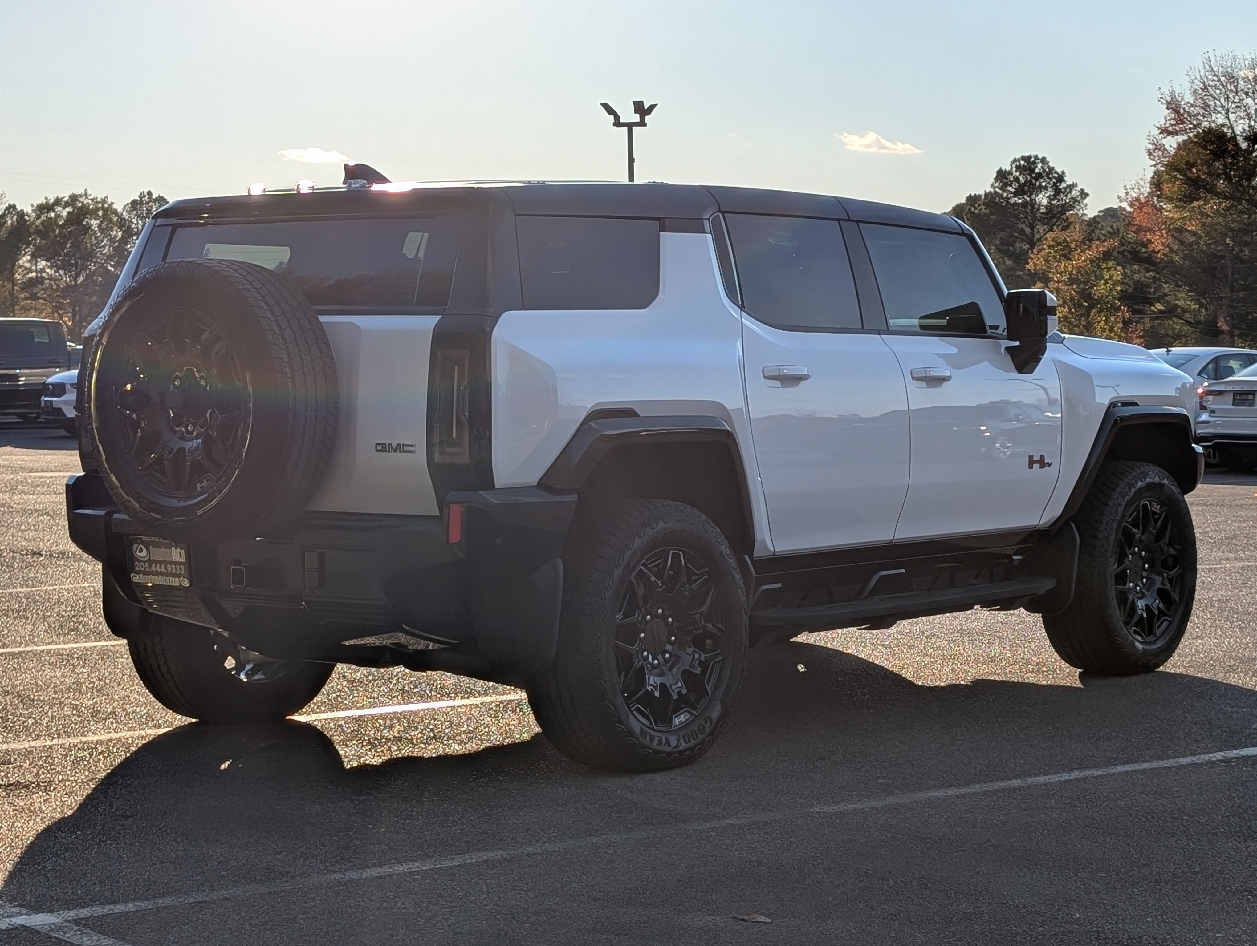 Used 2024 GMC Hummer EV 2X w/ LPO, Sport Package image 9