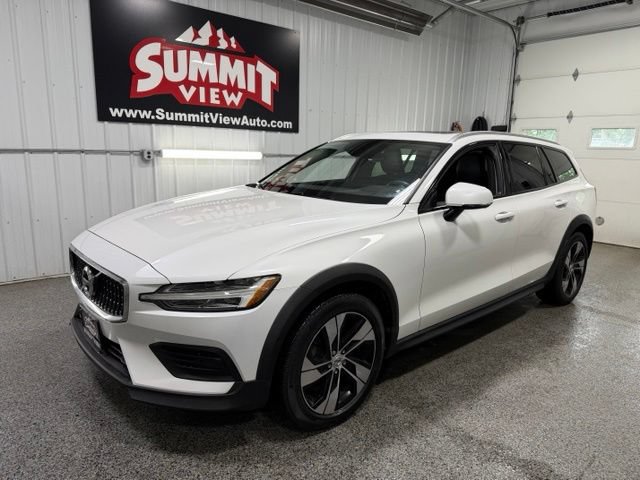 Used 2020 Volvo V60 T5 Cross Country w/ Protection Package Premier AWD/4WD video 1