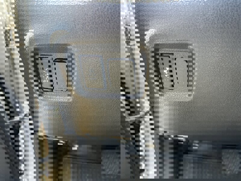 Used 2015 Nissan Versa Note SV image 19