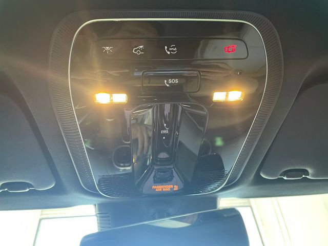 Used 2024 Mercedes-Benz GLC 300 4MATIC image 40