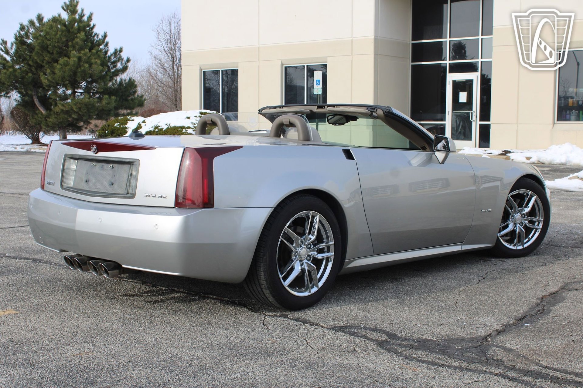 Used 2005 Cadillac XLR image 14