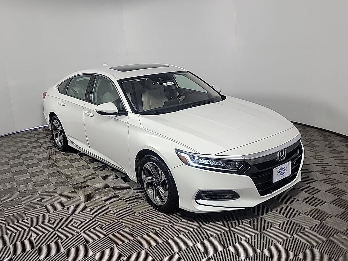 Certified 2018 Honda Accord EX-L image 2