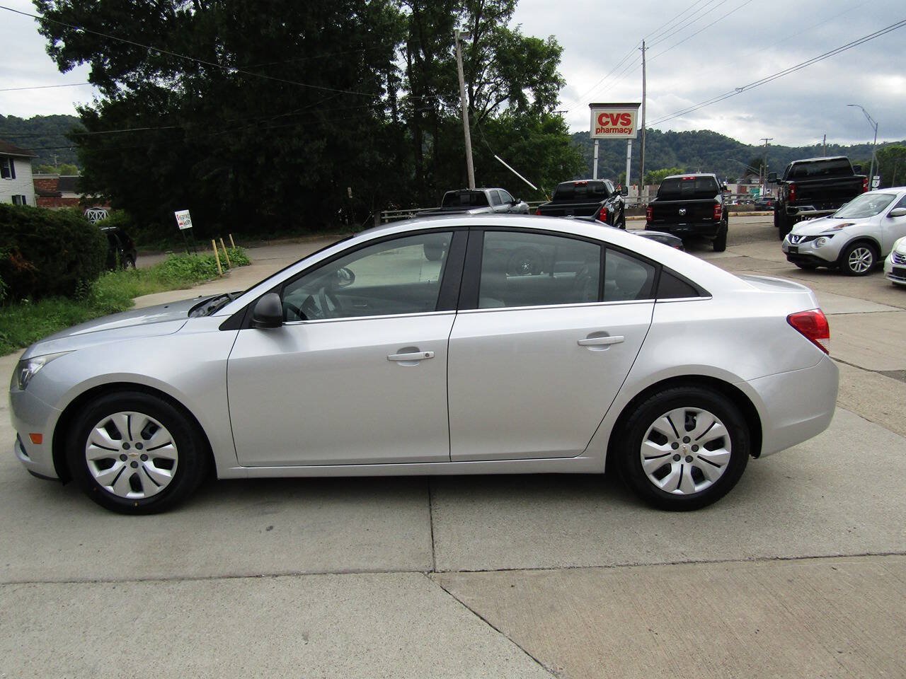 Used 2012 Chevrolet Cruze LS w/ Connectivity Package FWD image 3