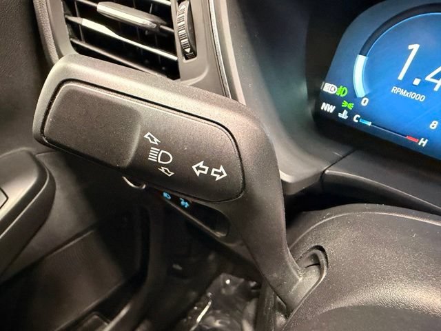 Used 2025 Ford Escape Platinum AWD/4WD image 29