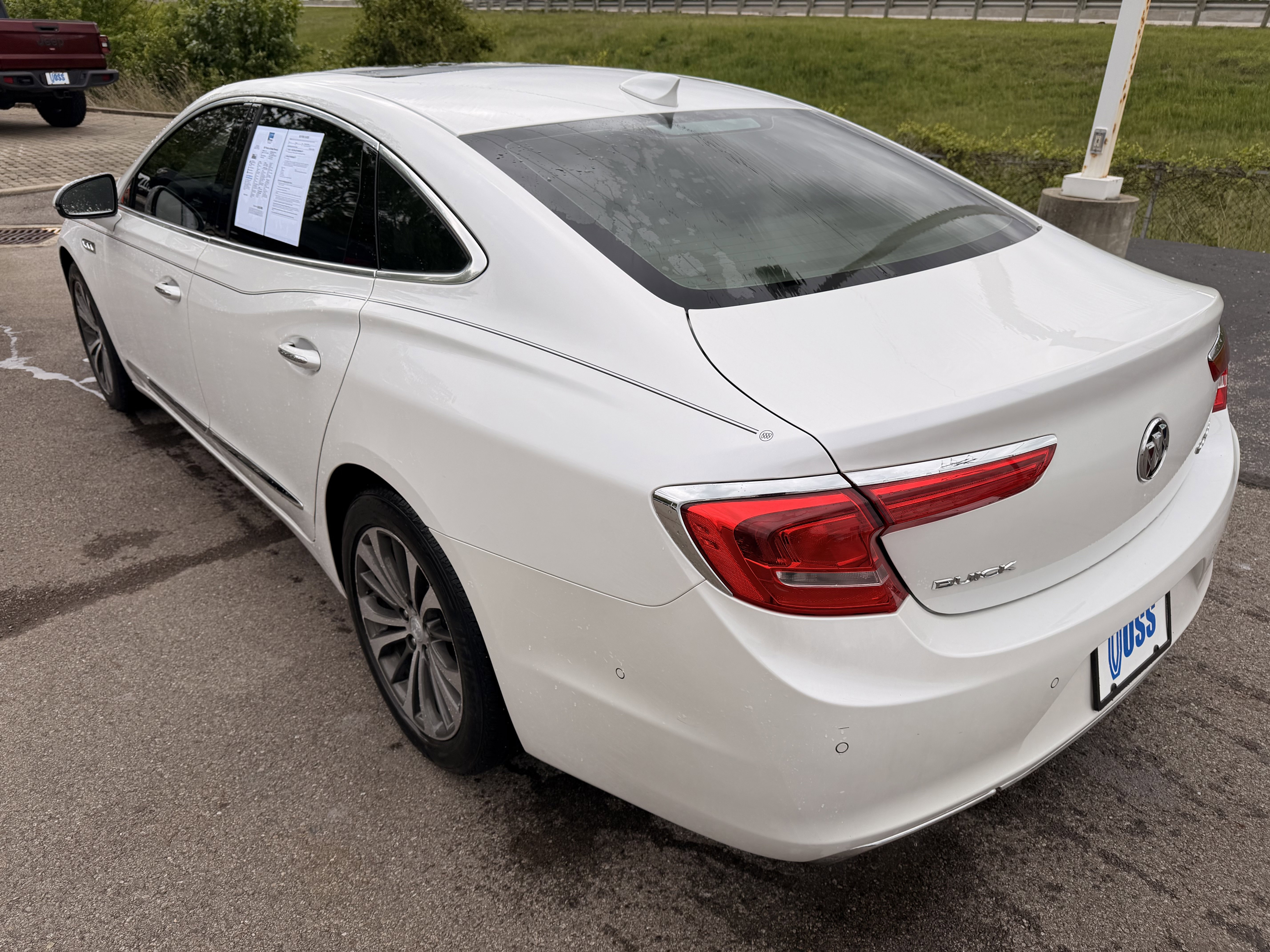 Used 2017 Buick LaCrosse Premium w/ Driver Confidence Package #2 FWD image 5