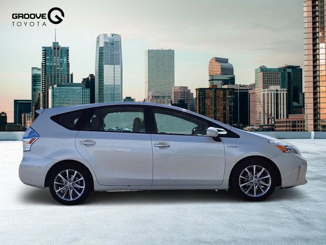 Used 2012 Toyota Prius V Five FWD image 6