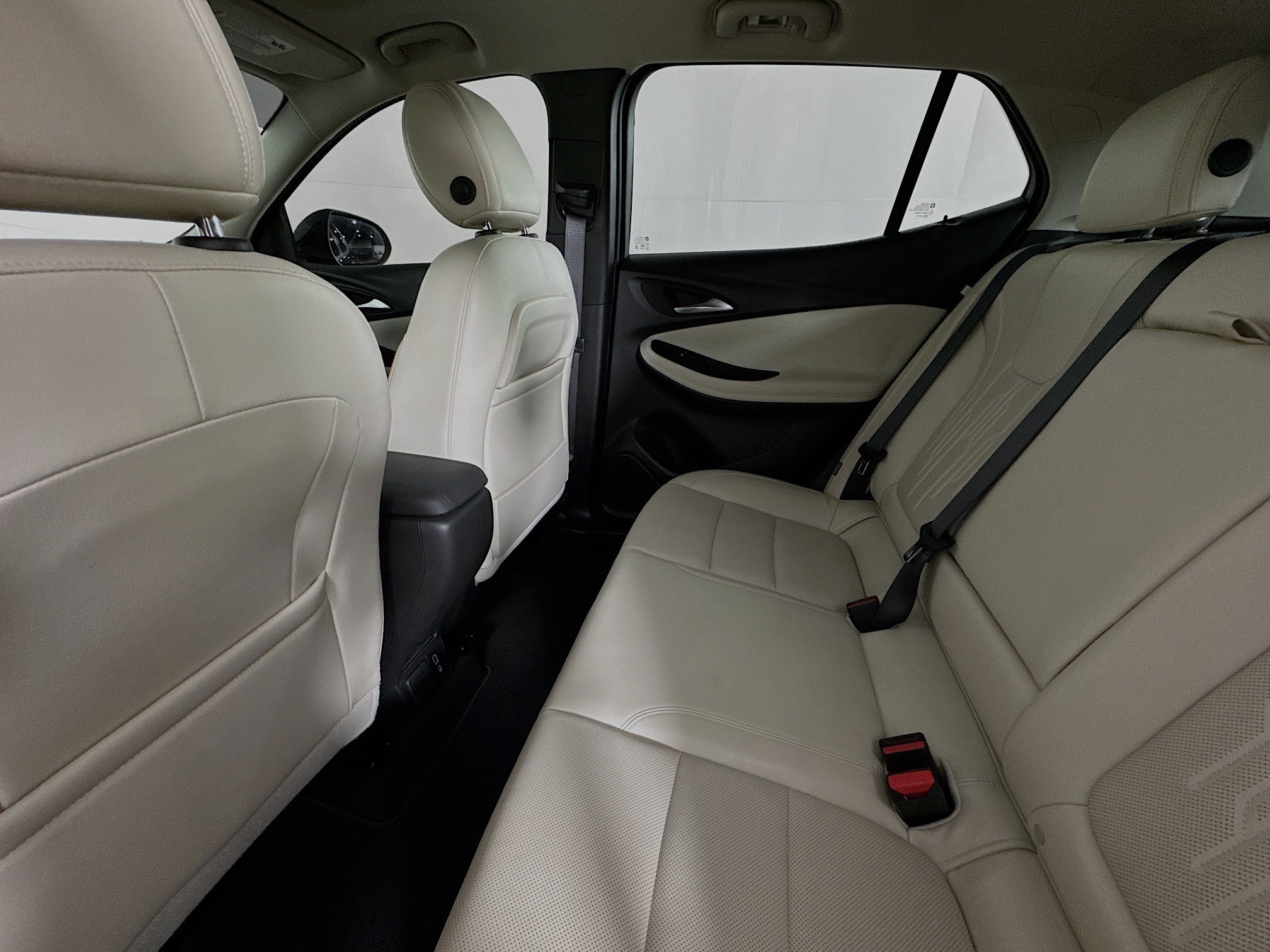 Used 2024 Buick Encore GX Avenir w/ Avenir Technology Package FWD image 23