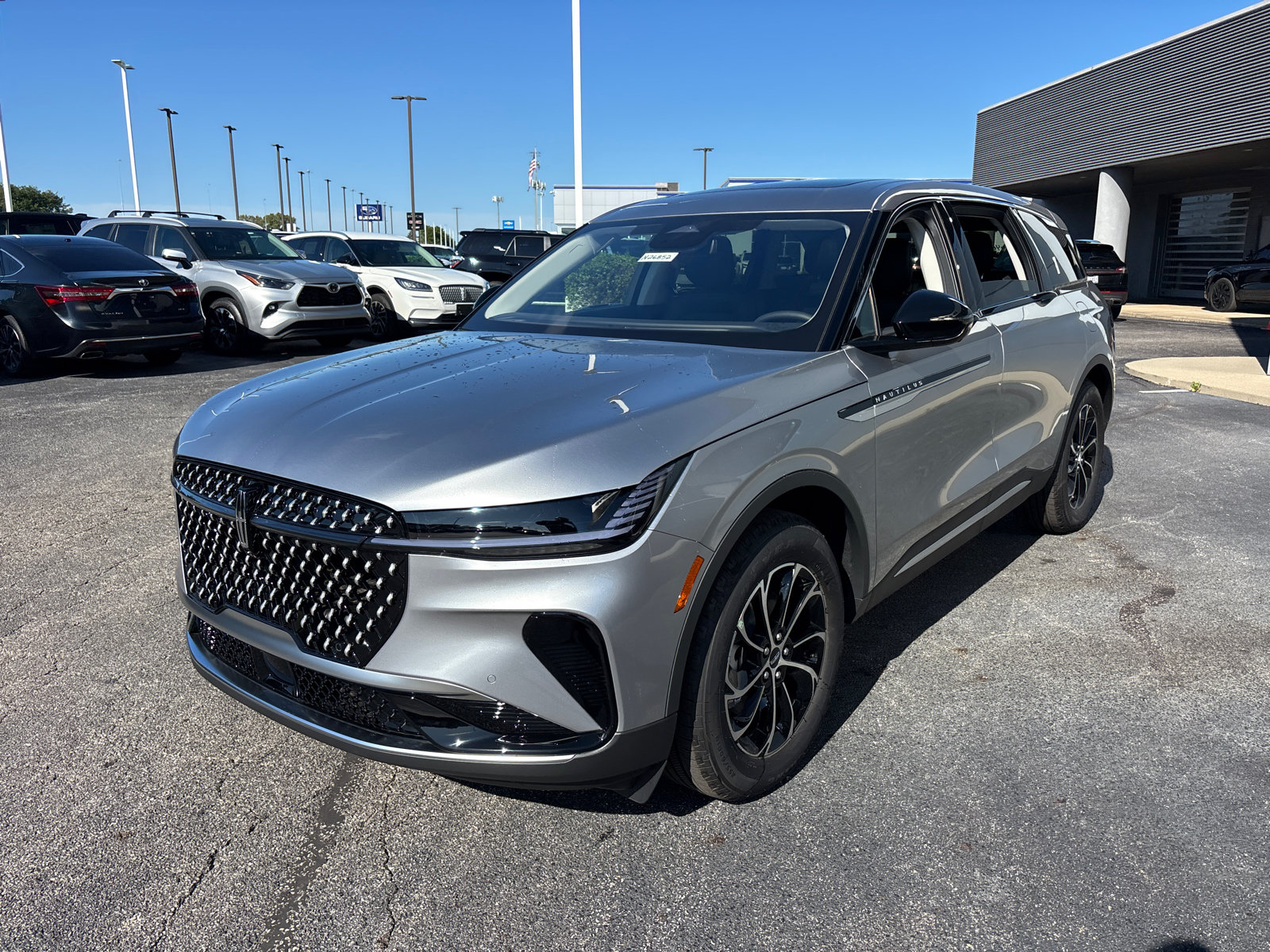 New 2026 Lincoln Nautilus Premier w/ Equipment Group 102A AWD/4WD image 3