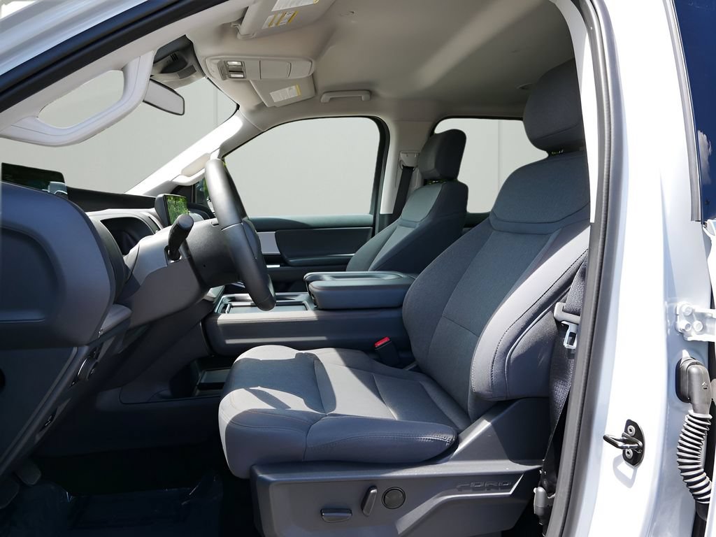 Used 2025 Ford Expedition Active AWD/4WD image 10
