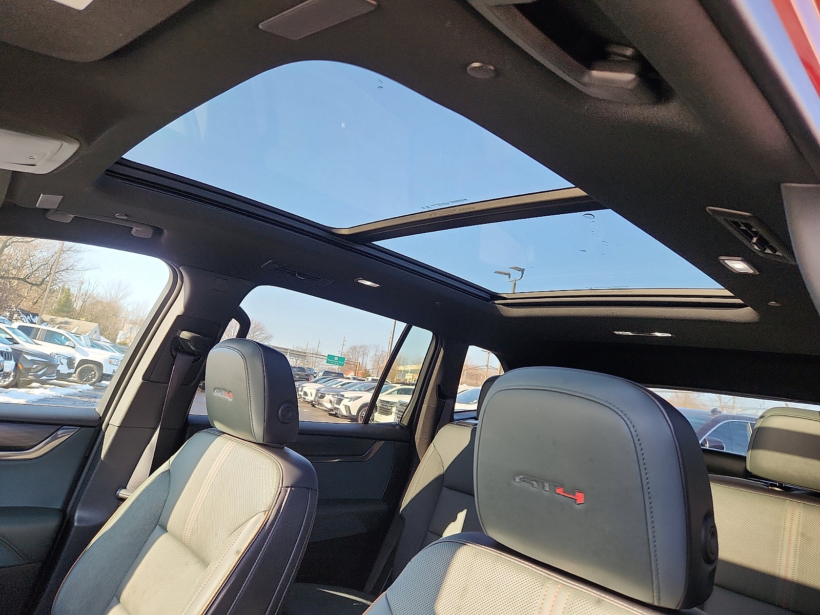 Used 2025 GMC Acadia AT4 image 16