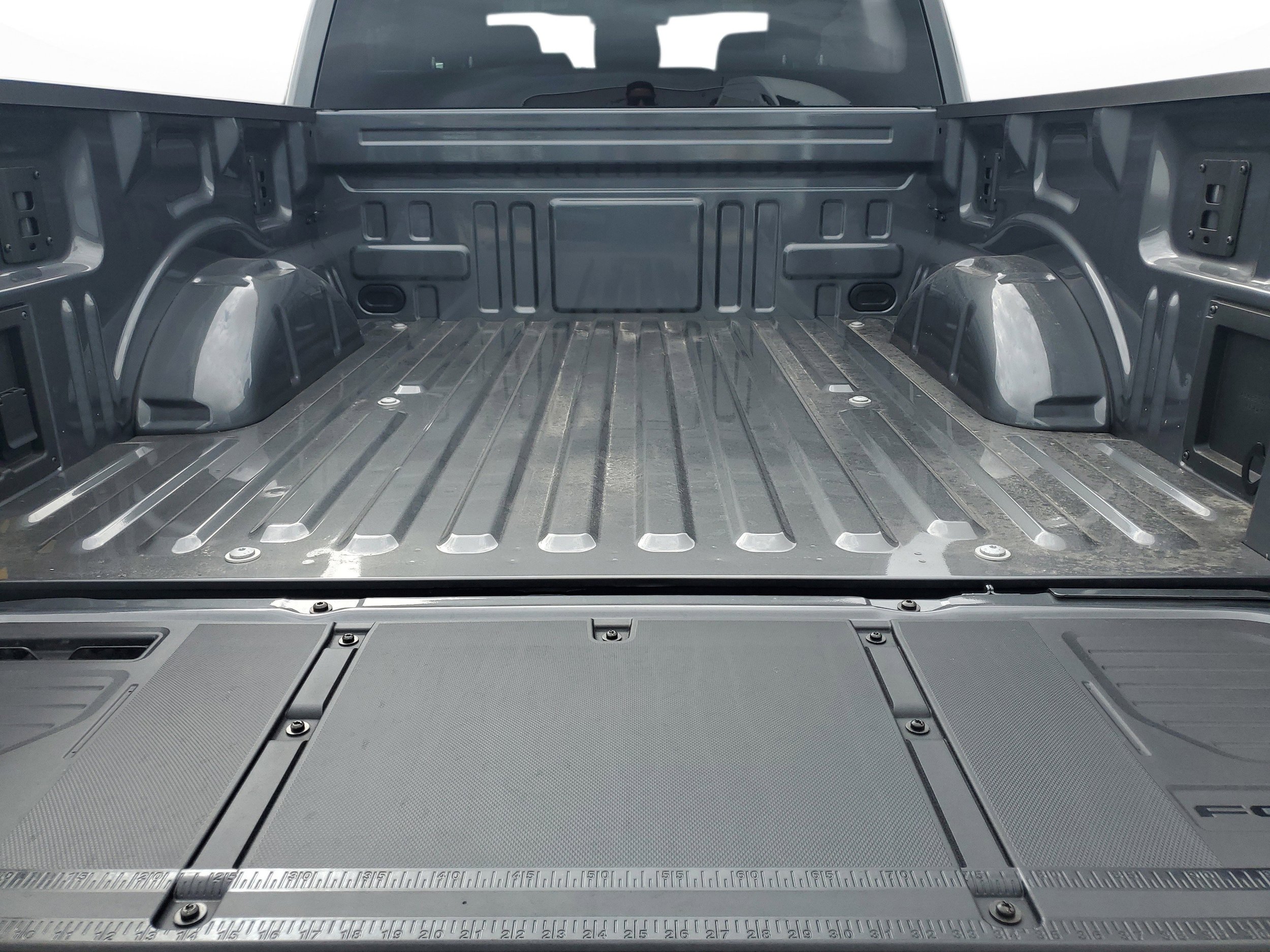 New 2025 Ford F150 Lightning Flash AWD/4WD image 9