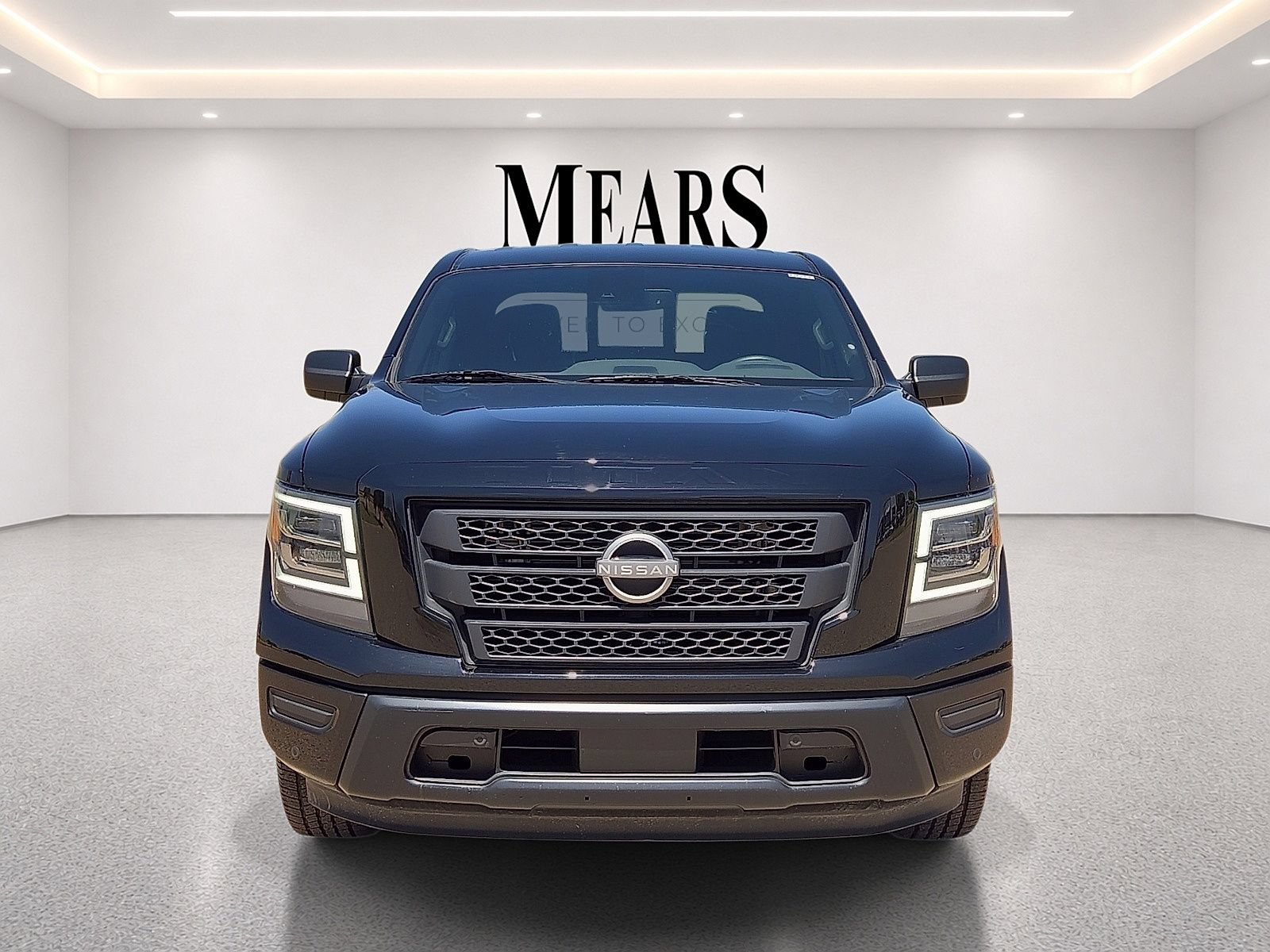 Used 2024 Nissan Titan SV w/ SV Bronze Edition Package RWD image 8