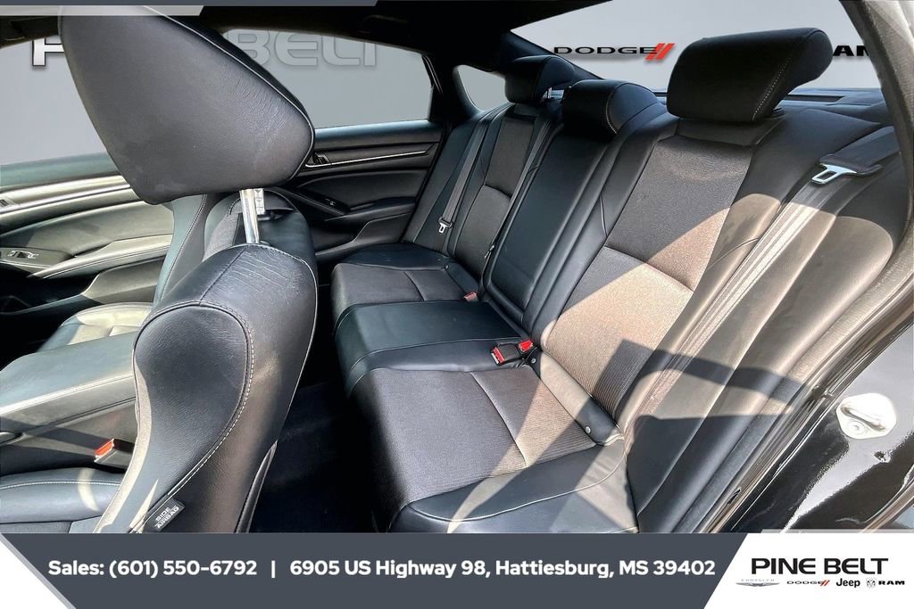 Used 2018 Honda Accord Sport image 19