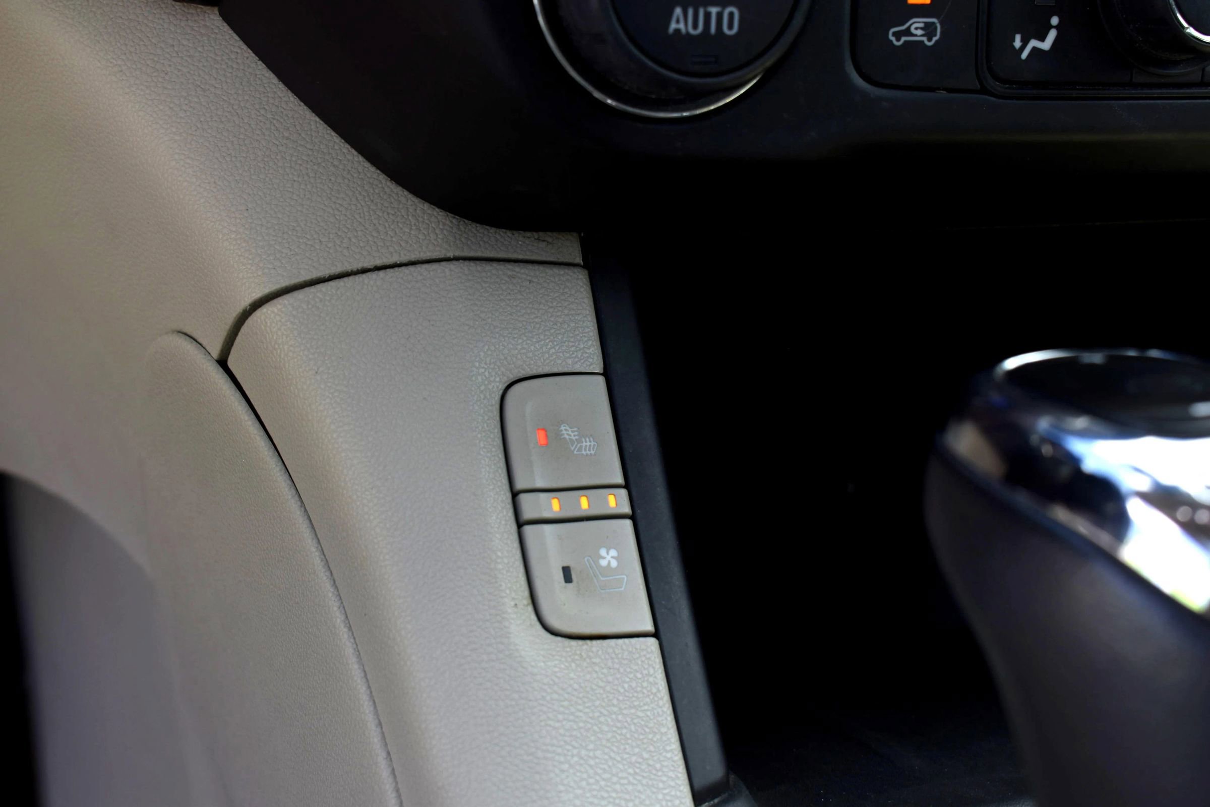 Used 2017 GMC Acadia Denali w/ Technology Package image 29