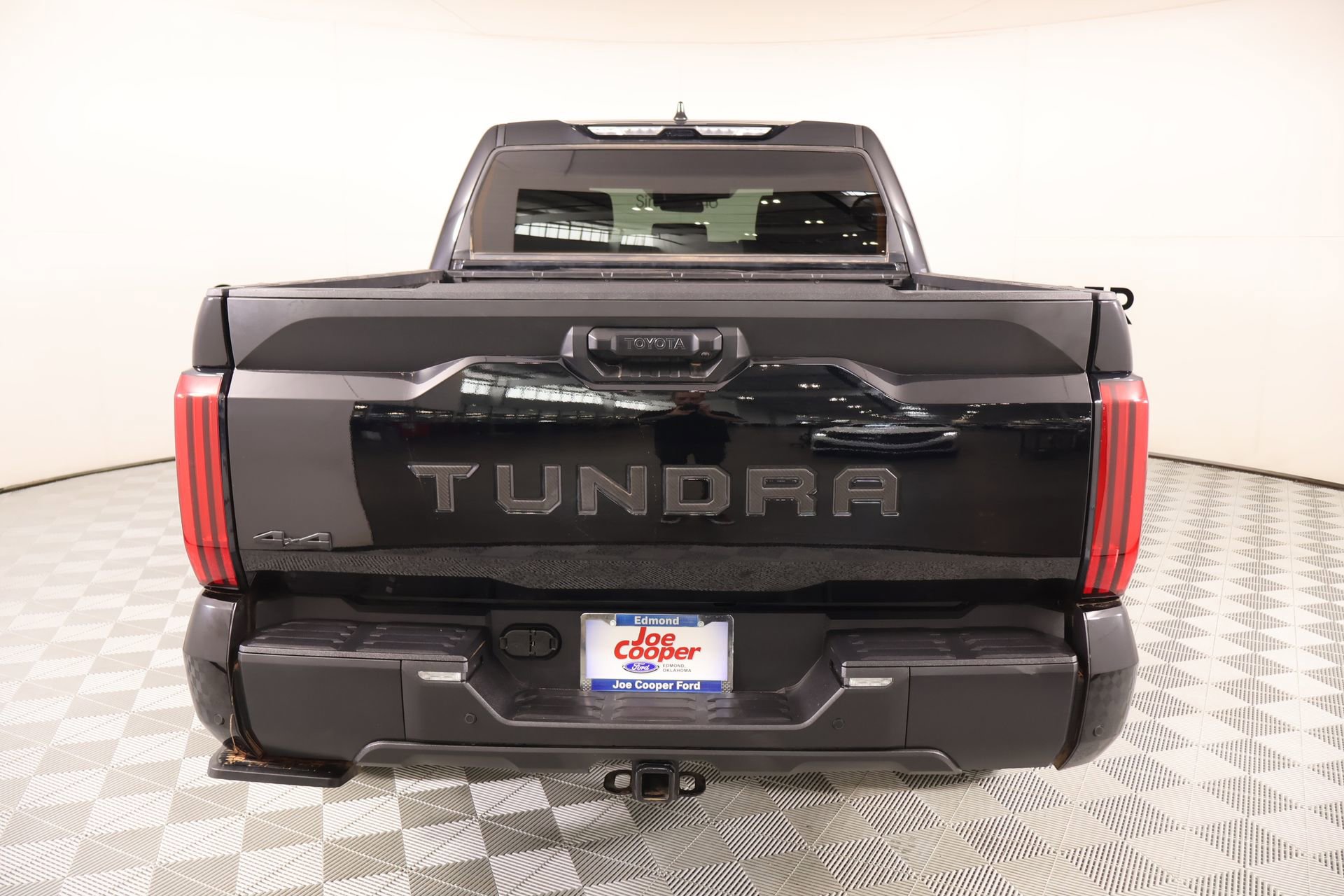 Used 2023 Toyota Tundra SR5 w/ SR5 Convenience Package AWD/4WD image 20