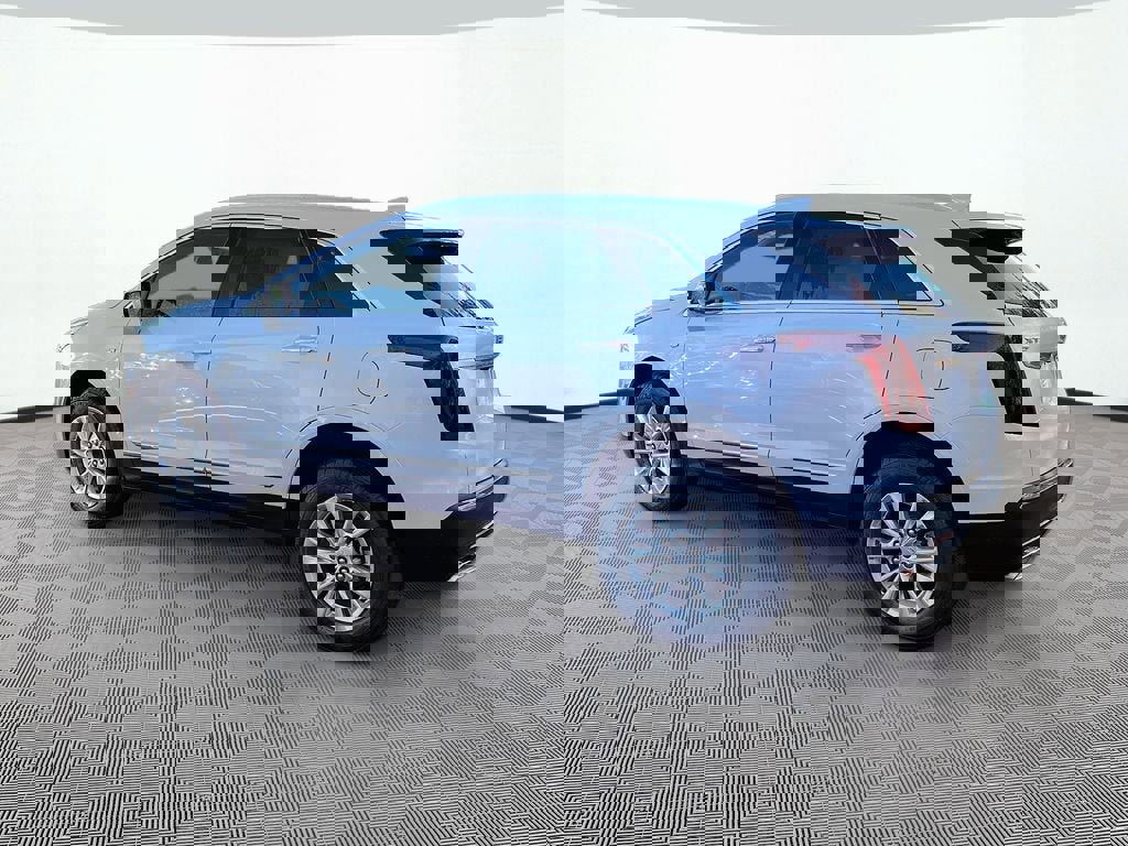 New 2026 Cadillac XT5 Luxury image 7