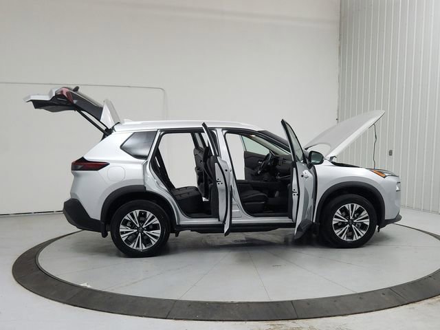 Used 2023 Nissan Rogue SV w/ SV Premium B Package FWD image 16