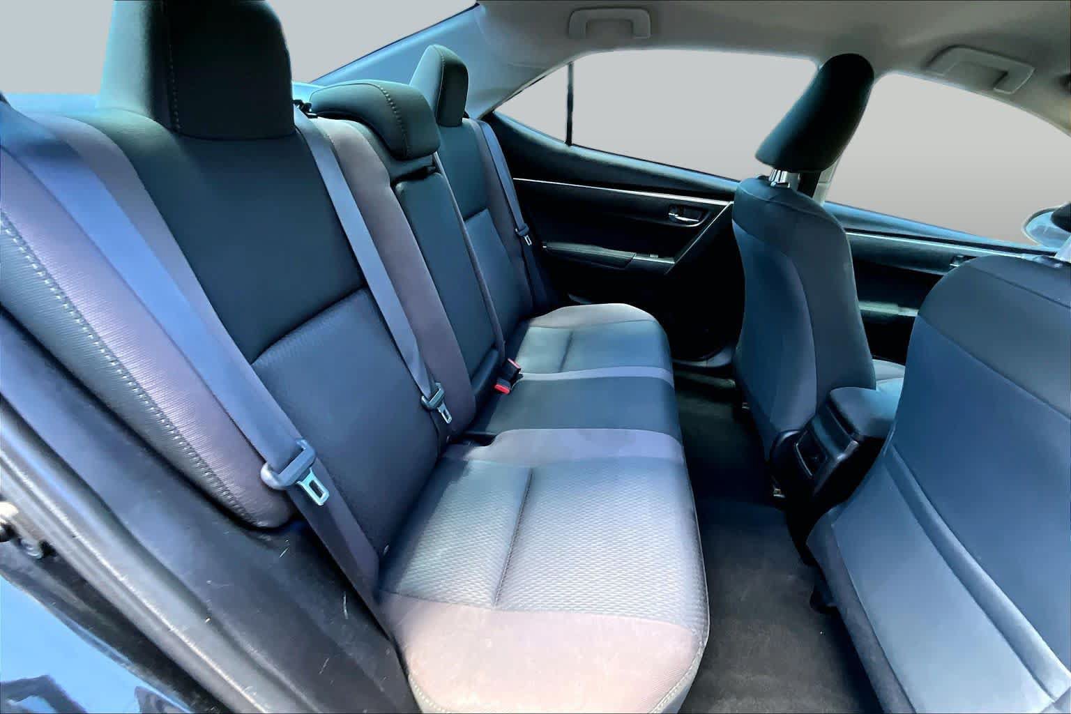 Used 2018 Toyota Corolla LE FWD image 20