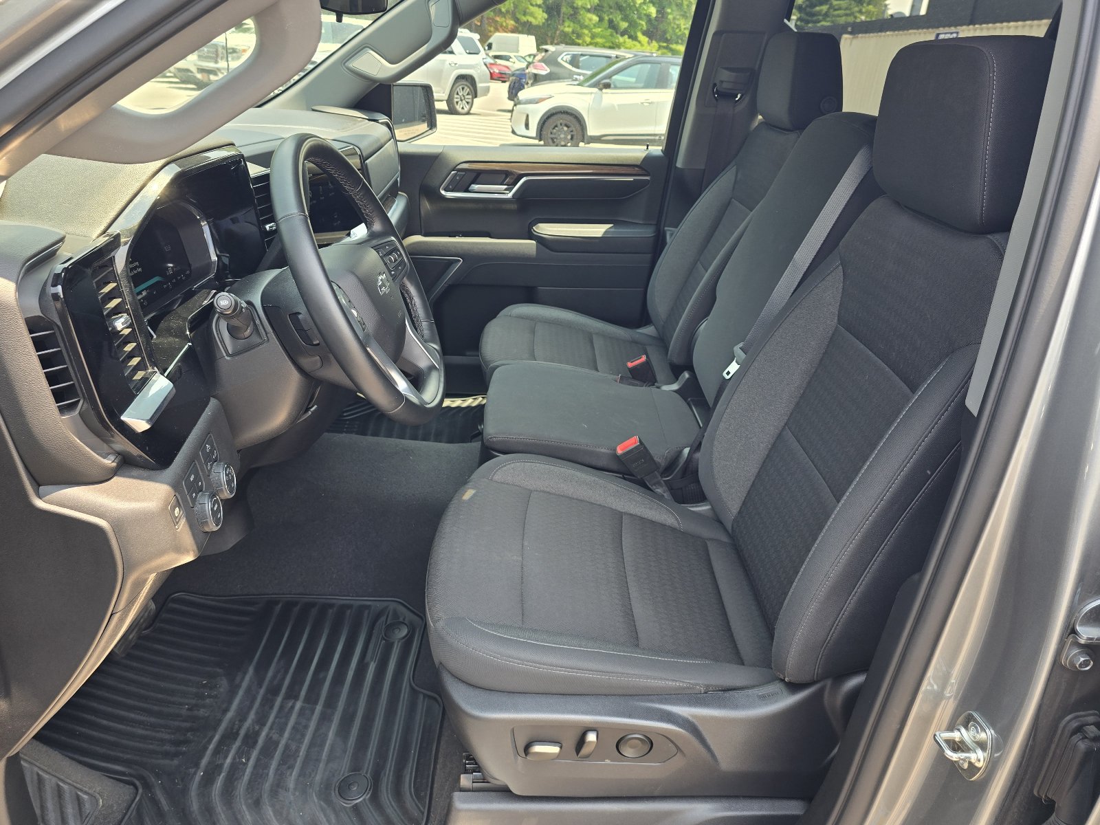 Used 2026 Chevrolet Silverado 1500 RST AWD/4WD image 13