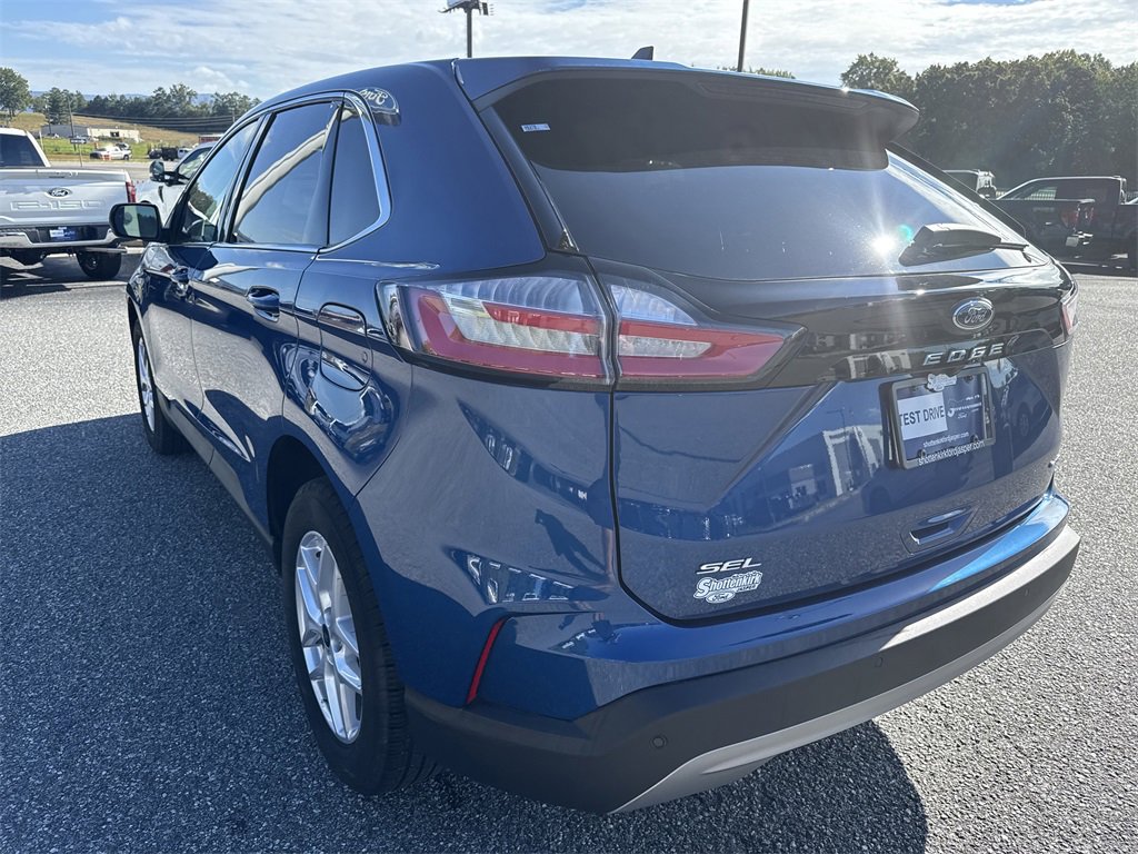 Used 2024 Ford Edge SEL image 5