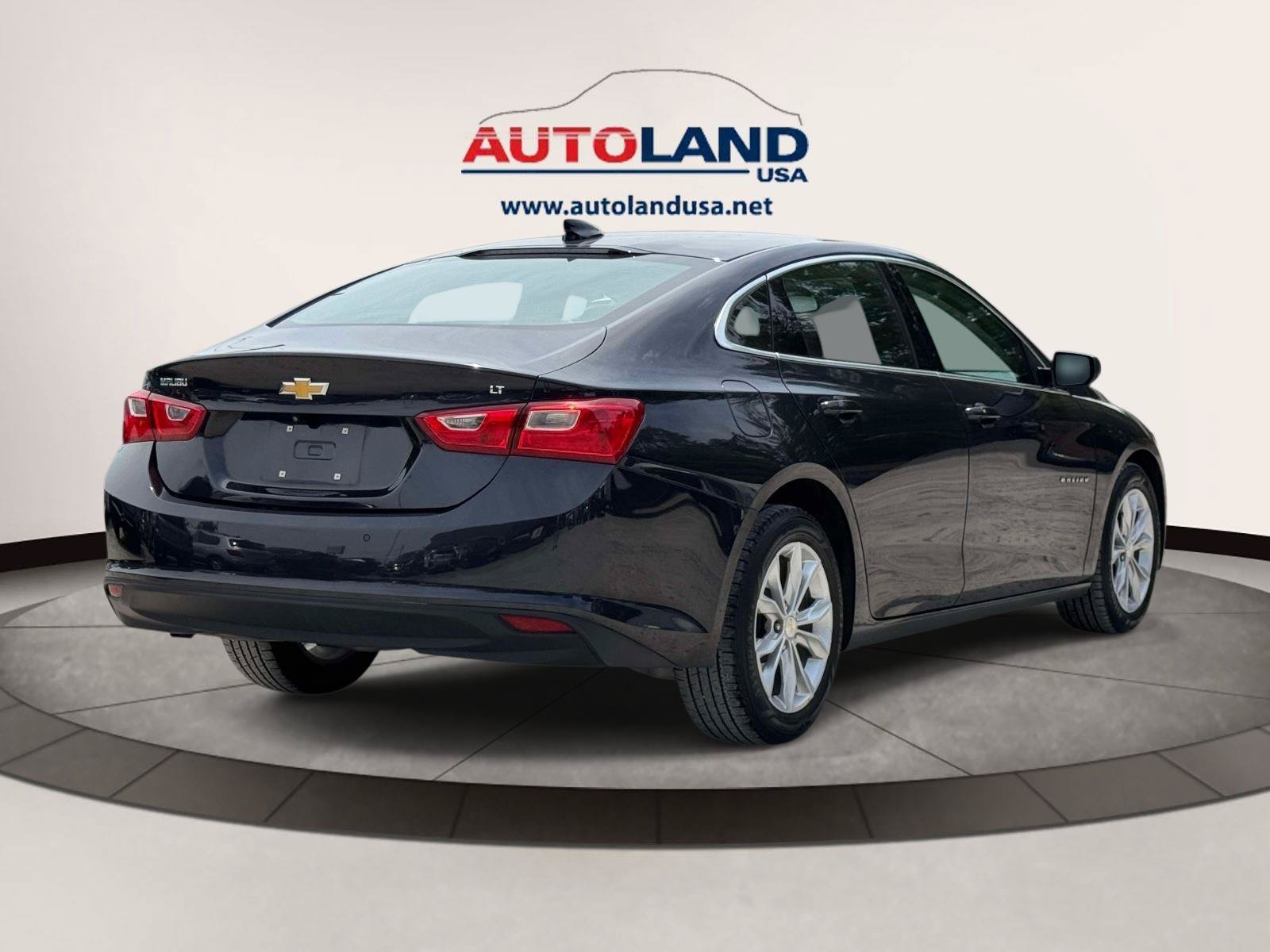 Used 2023 Chevrolet Malibu LT w/ Driver Confidence Package FWD image 4