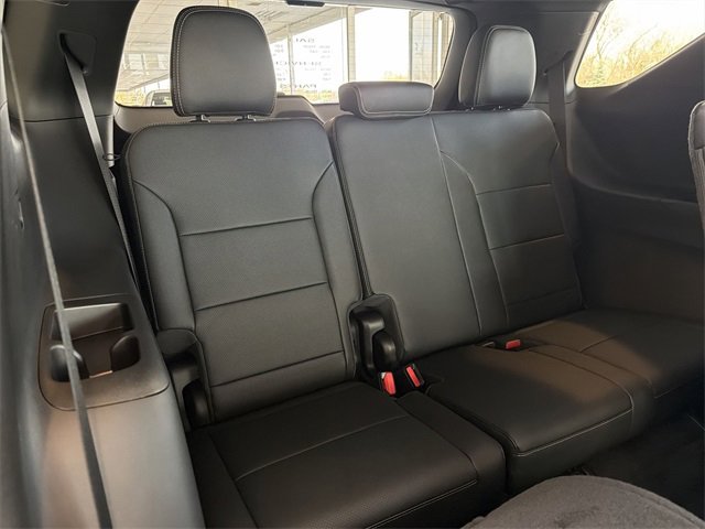 New 2026 Chevrolet Traverse LT w/ Midnight/Sport Edition image 17