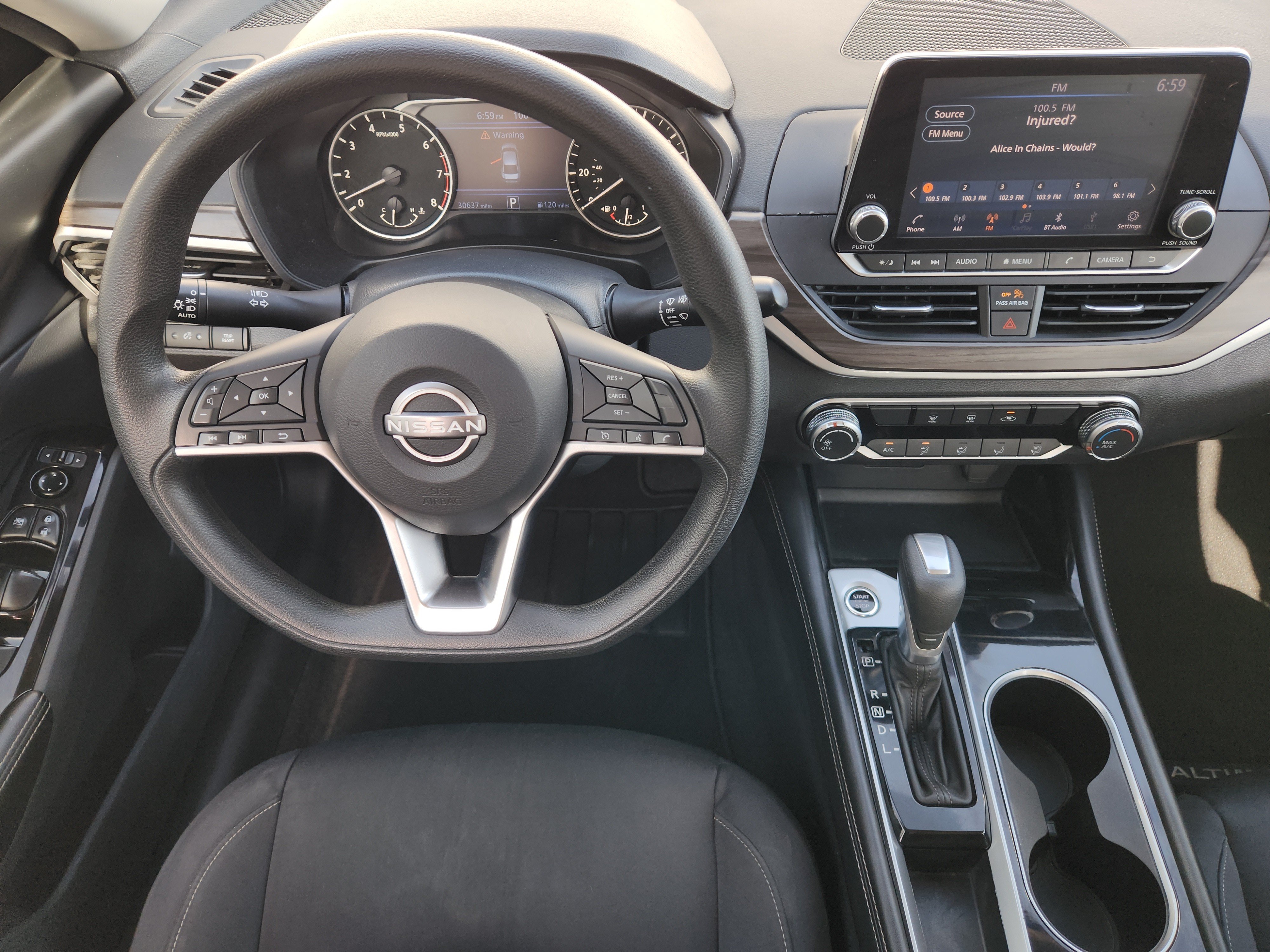 Used 2023 Nissan Altima 2.5 SV FWD image 28