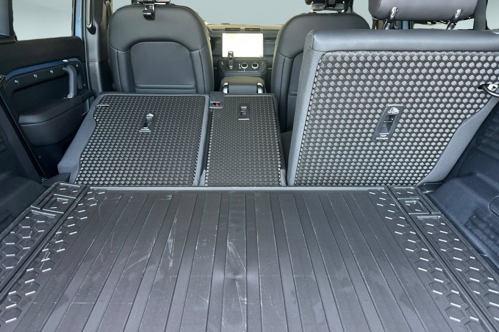 New 2026 Land Rover Defender 110 S AWD/4WD image 23
