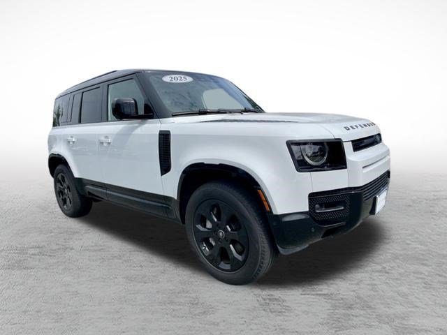 Certified 2025 Land Rover Defender 110 X-Dynamic SE AWD/4WD image 3