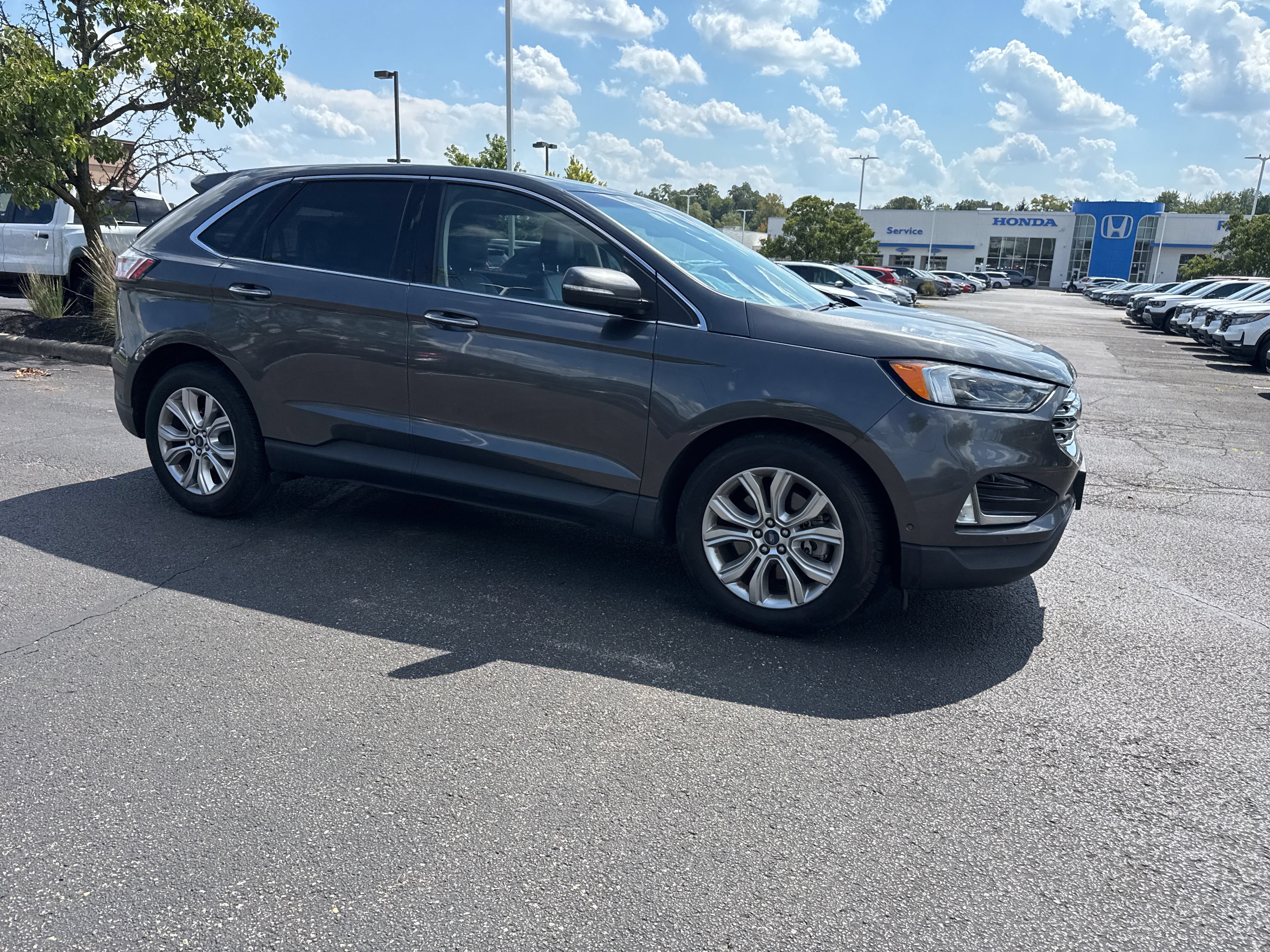 Used 2020 Ford Edge Titanium w/ Equipment Group 301A AWD/4WD image 24