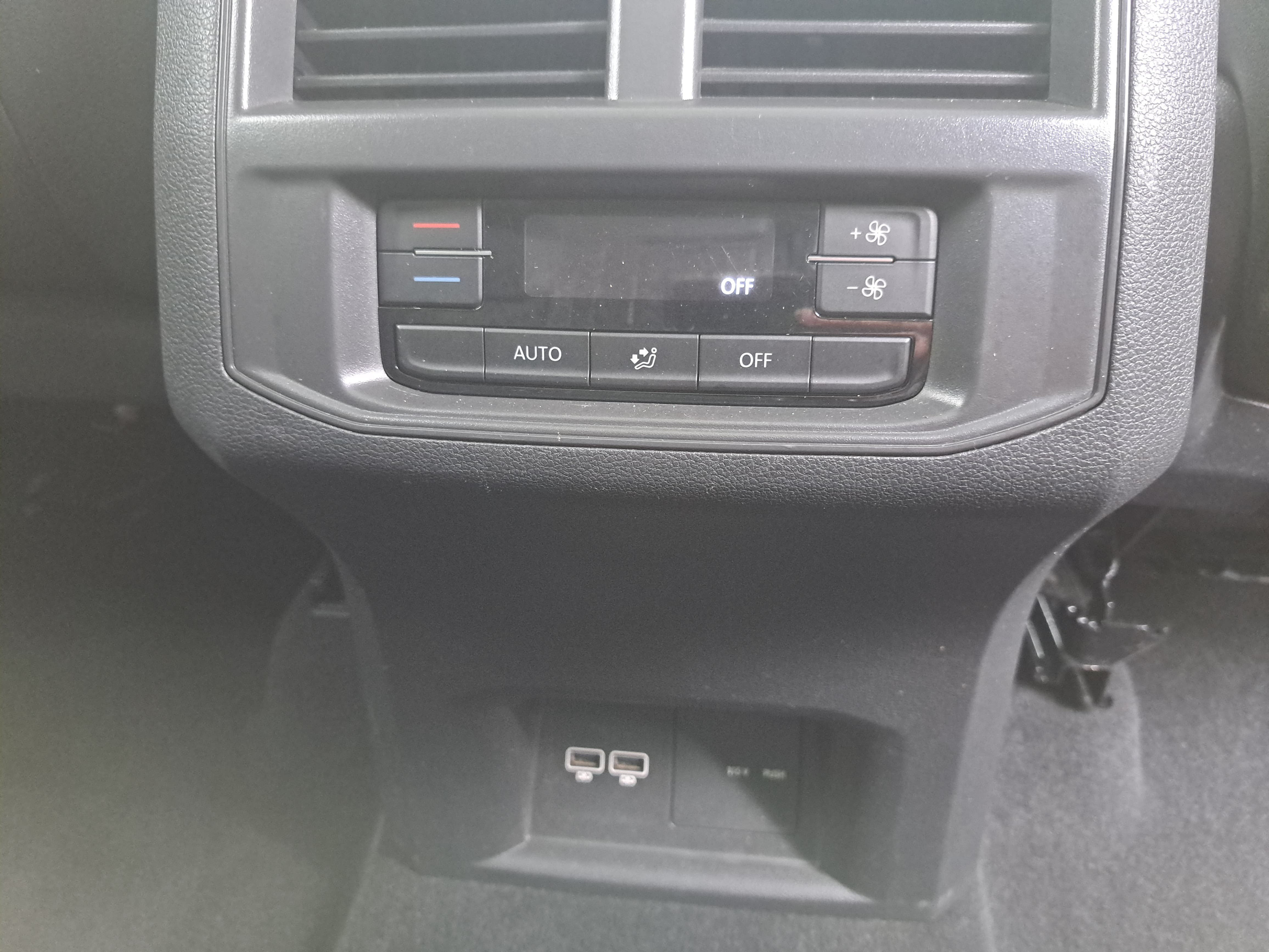 Used 2021 Volkswagen Atlas SEL AWD/4WD image 13