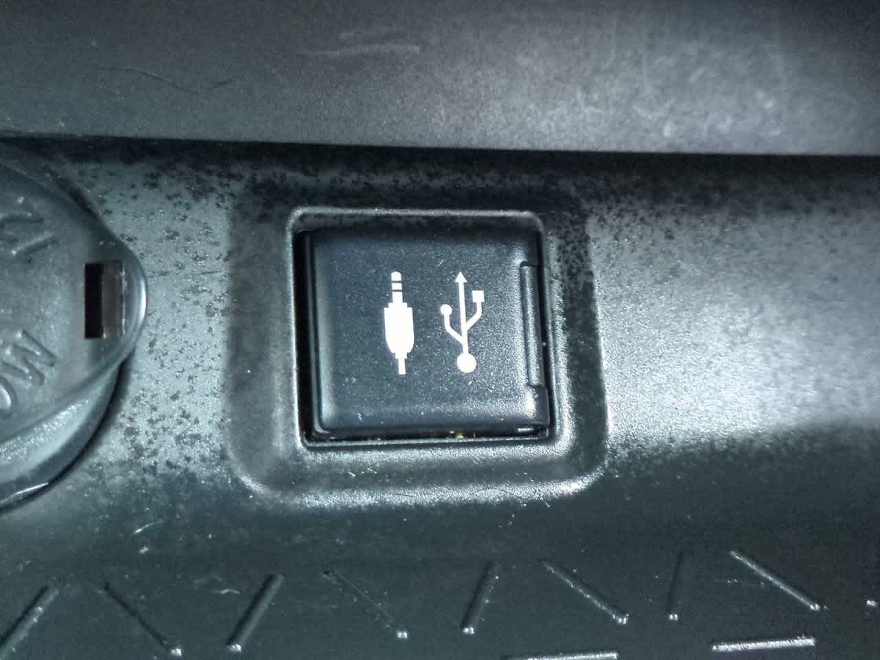 Used 2019 Toyota RAV4 XSE AWD/4WD image 22