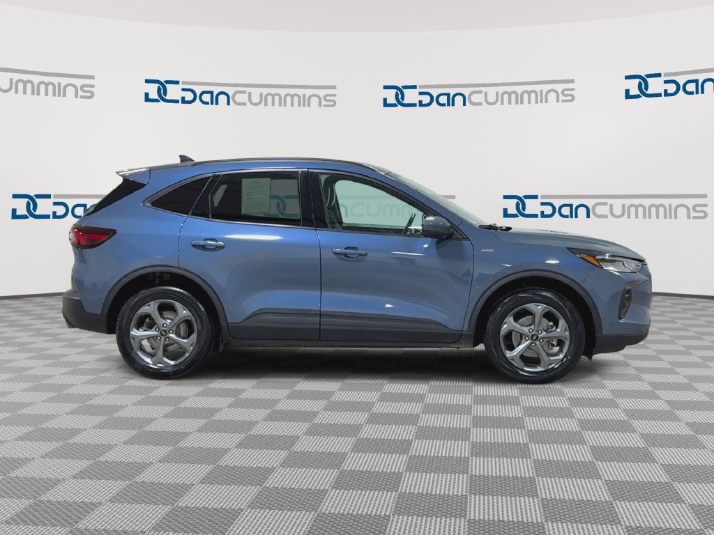 Used 2025 Ford Escape ST-Line Select AWD/4WD image 9