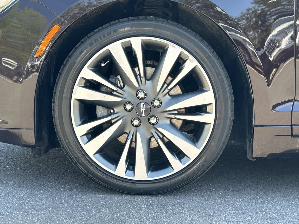 Used 2020 Lincoln MKZ Reserve w/ Elements Package FWD image 16