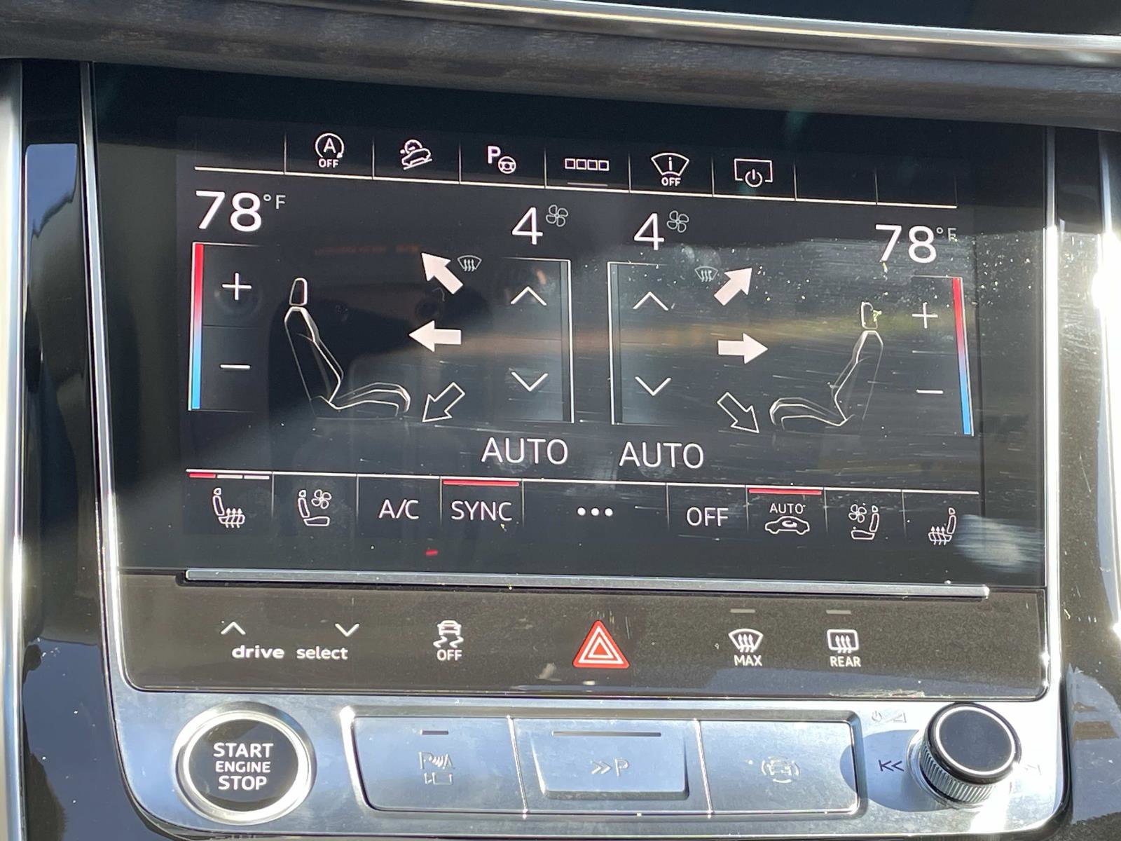 Used 2025 Audi Q8 Prestige w/ Prestige Package image 30