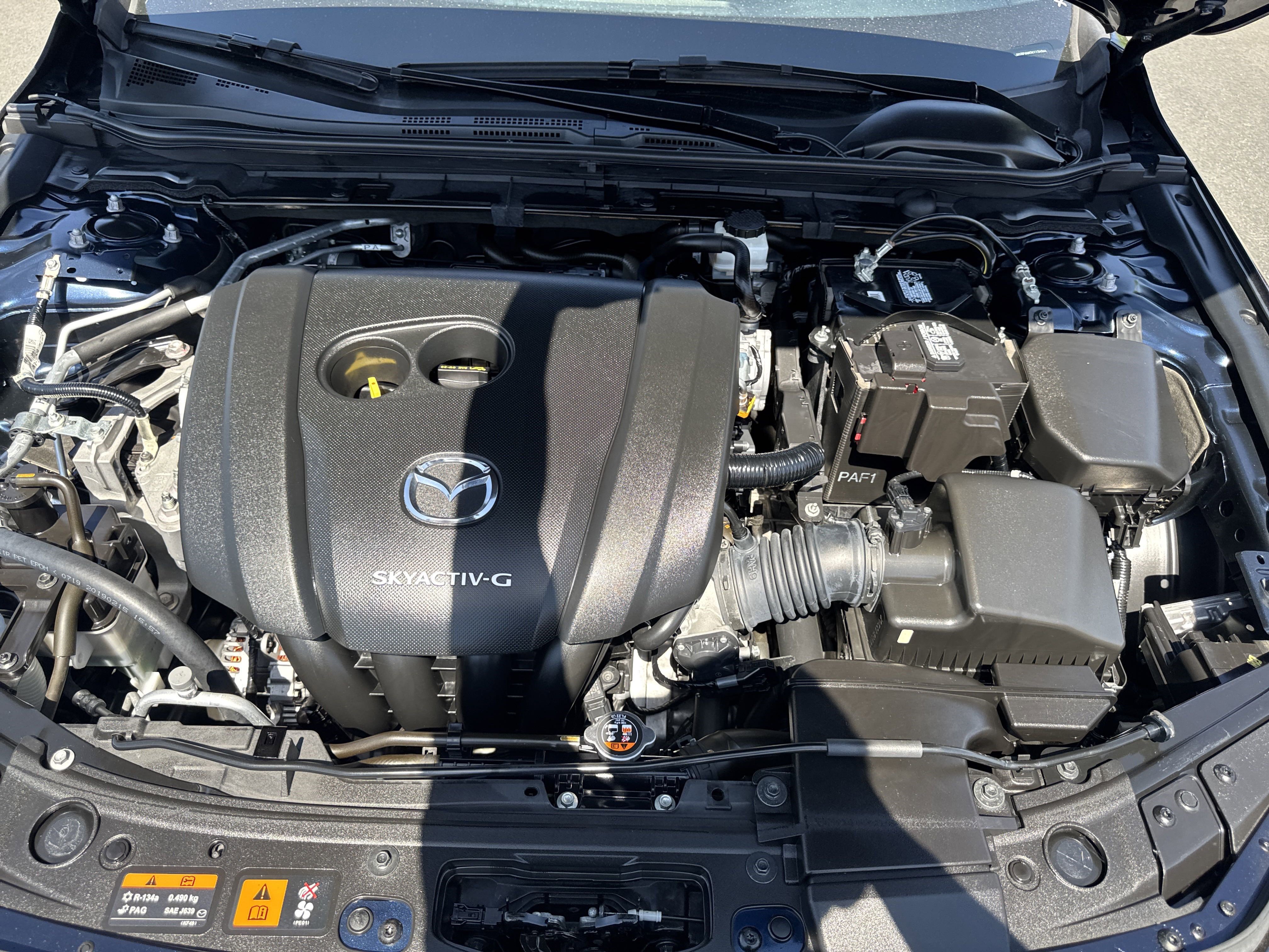 Used 2019 MAZDA MAZDA3 Hatchback w/ Premium Package image 21