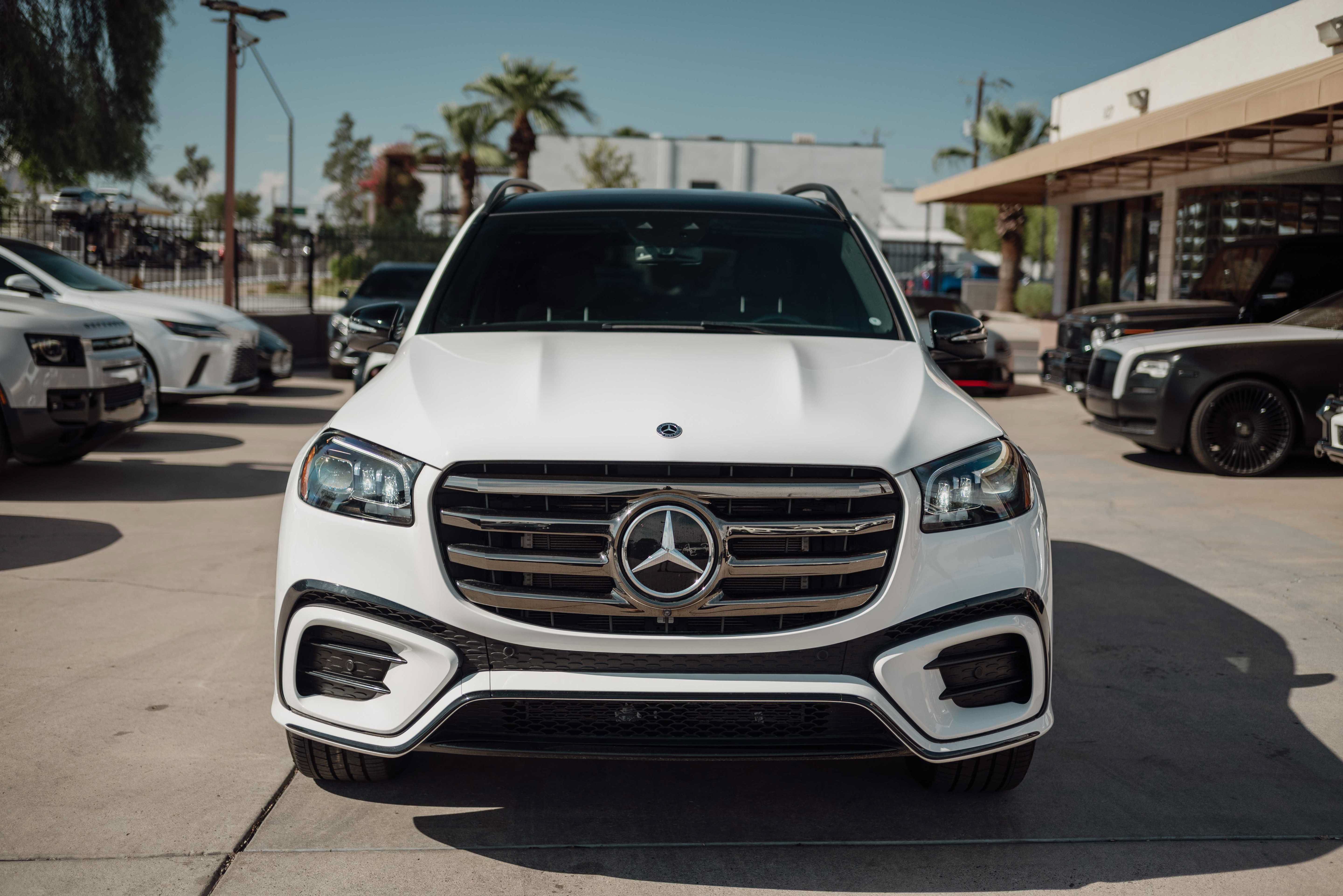Used 2024 Mercedes-Benz GLS 450 4MATIC image 2