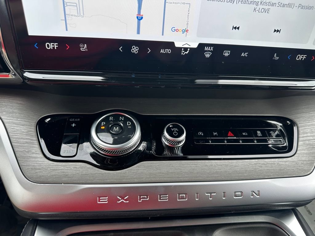 New 2025 Ford Expedition Max Platinum w/ Driver's Package image 10