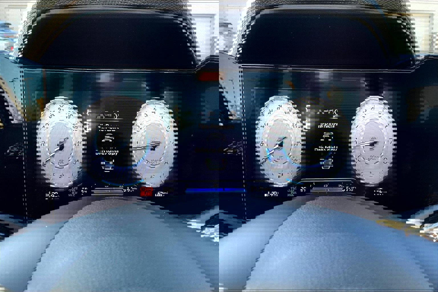 Used 2025 Hyundai Elantra SEL image 14